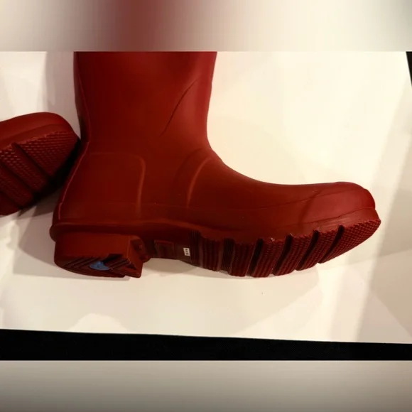 Hunter Women's Bold Red Rain Boots - Picture 6 of 12